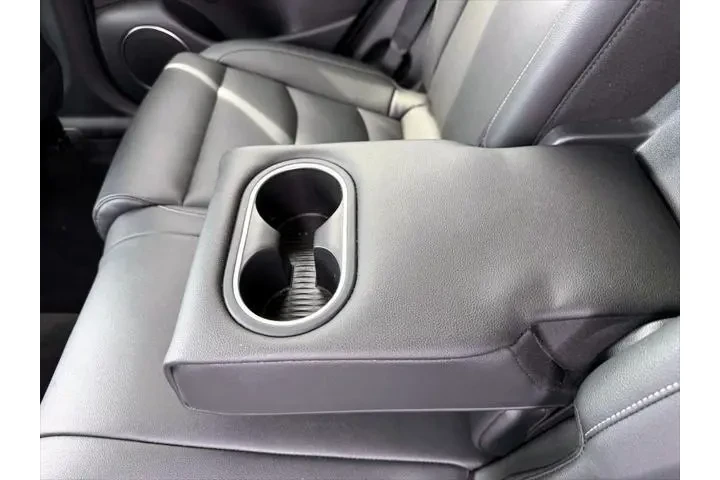 $37995 : Genesis GV70 2025 AWD 2.5T S image 10