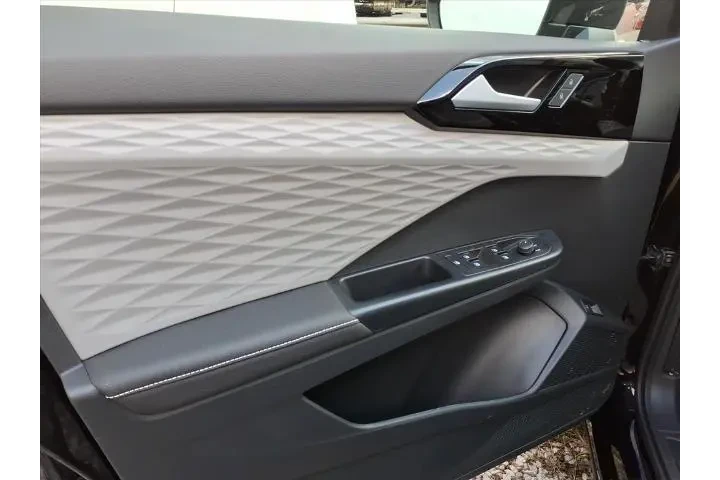 $19995 : Volkswagen Taos 2024 S 4dr S image 9