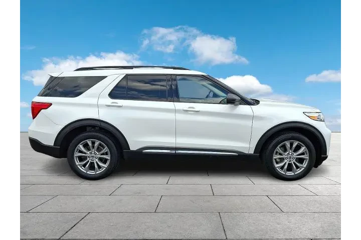 $28997 : Ford Explorer 2021 AWD XLT 4 image 7