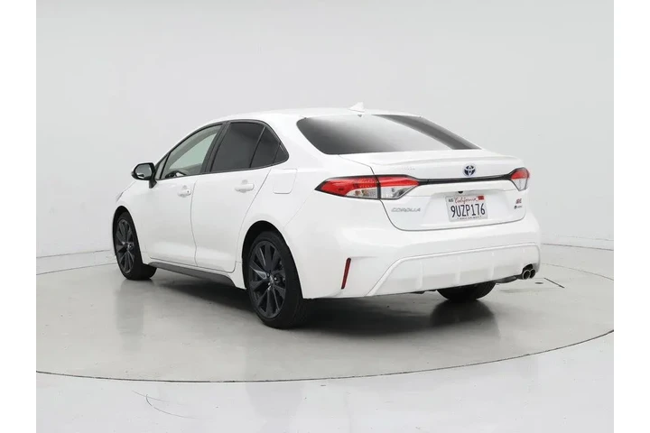 $26998 : Toyota Corolla Hybrid 2025 S image 2