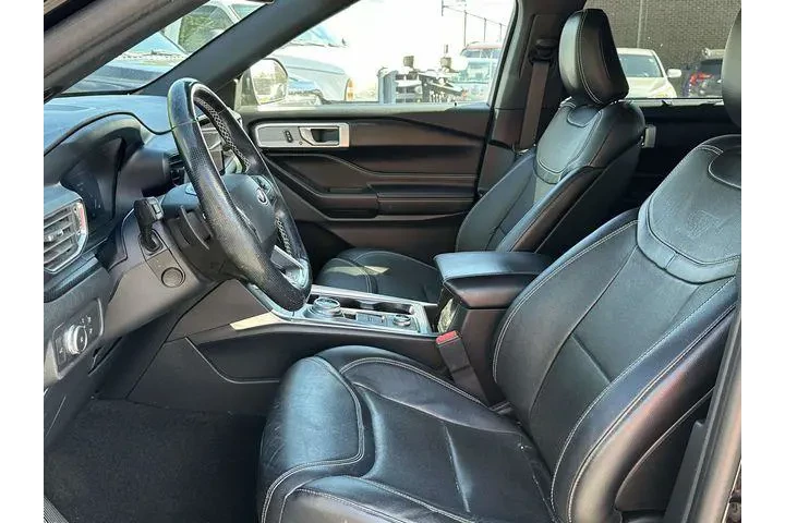 $22991 : Ford Explorer 2020 AWD ST 4d image 8