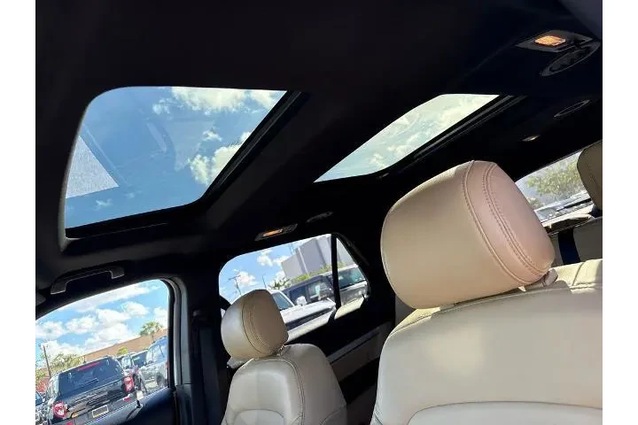 $14900 : Ford Explorer 2017 XLT 4dr S image 8