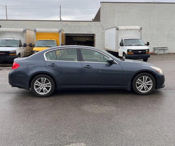 $4800 : 2012 G25 Sedan Journey image 6