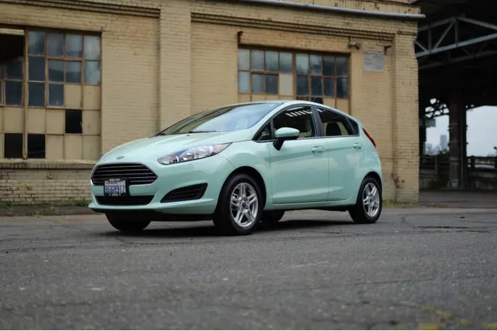 $11988 : 2017 Fiesta SE image 3