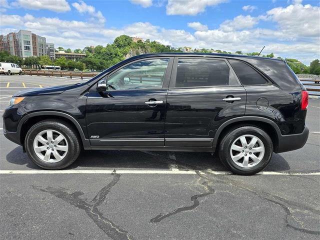 $9995 : 2013 KIA SORENTO image 7