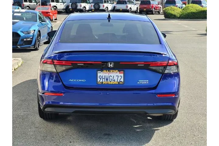 $31900 : Honda Accord Hybrid 2023 Spo image 5