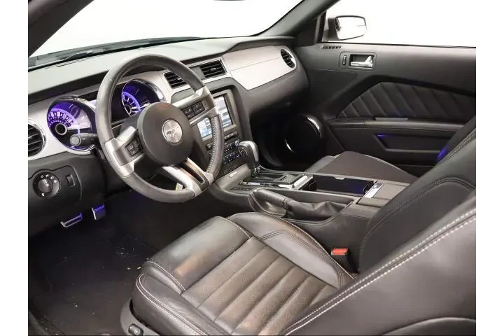 $15995 : Ford Mustang 2013 V6 Premium image 10