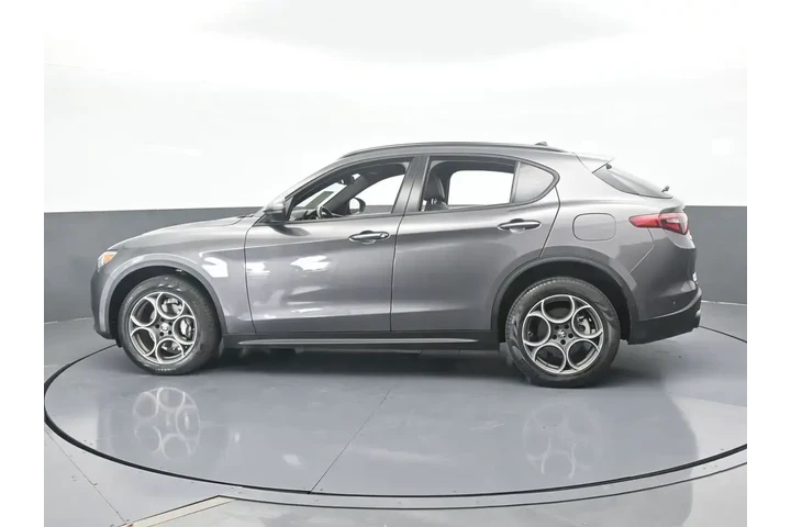 $27822 : Alfa Romeo Stelvio 2023 AWD image 3