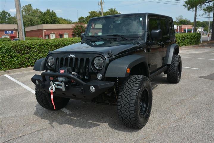 2015 Wrangler Unlimited Sport image 2