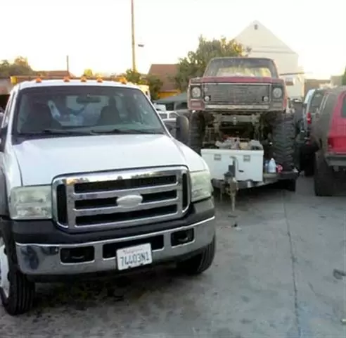 REYNOLD'S TOWING image 1