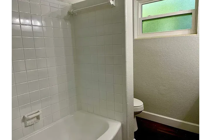 $2650 : House for rent in a good neigh image 6