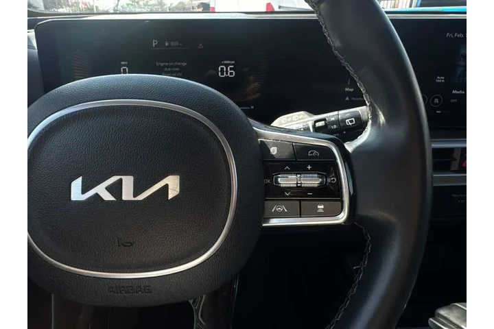 2024 Sorento S 2WD image 9