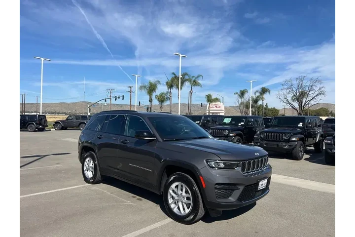 $33998 : Jeep Grand Cherokee 2025 4x2 image 2