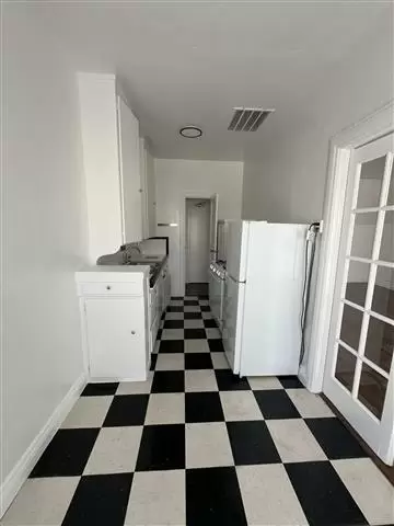 $1595 : 511 Serrano st image 5