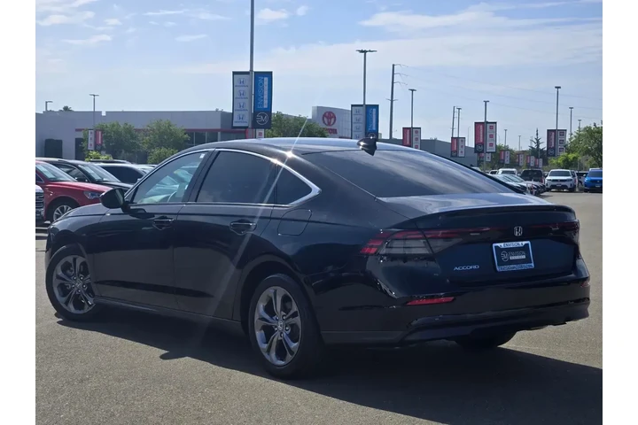 $27998 : Honda Accord 2024 EX 4dr Sed image 5