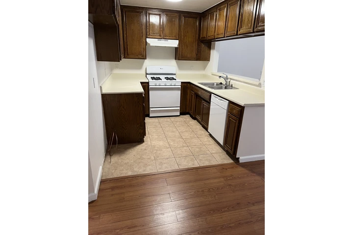 $2550 : Apartamento de 2 Recamaras image 4