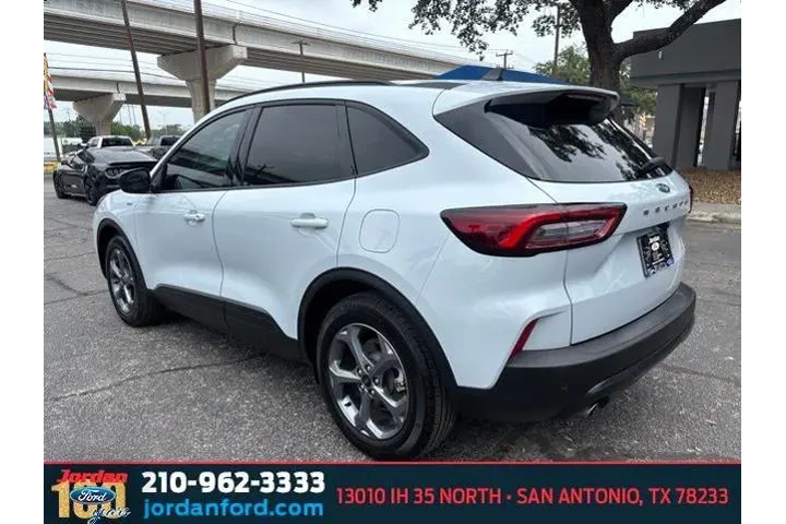 $25640 : Ford Escape 2025 ST-Line 4dr image 6
