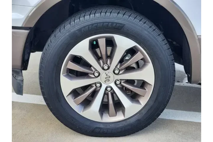 $29942 : Ford F-150 2019 4x2 XL 4dr S image 7
