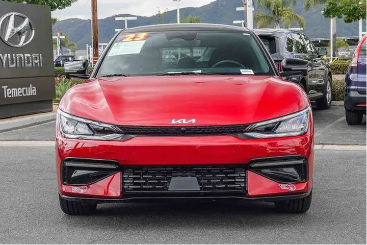 $29120 : Kia EV6 2023 GT-Line 4dr Cro image 2