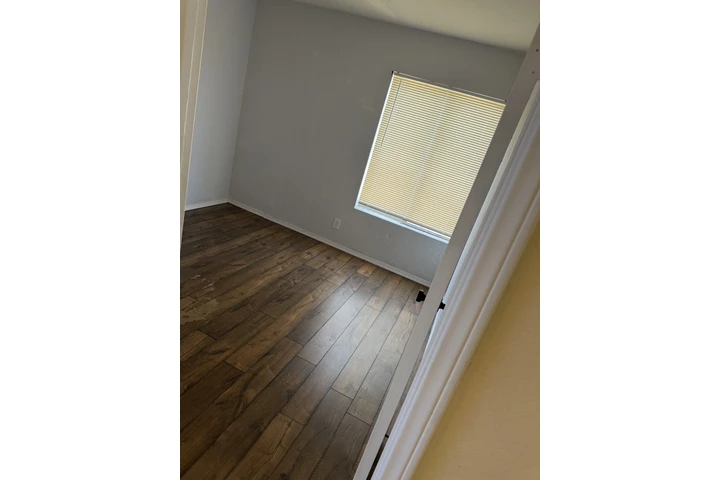 $700 : Habitacion en Palmdale image 2