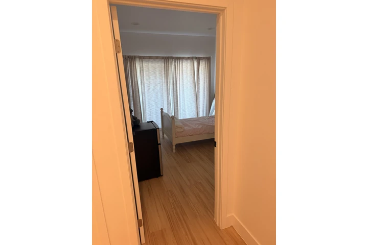 $900 : Room for Rent Cuarto en Renta image 5