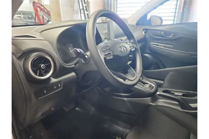 $19300 : Hyundai KONA 2023 AWD SEL 4d image 9