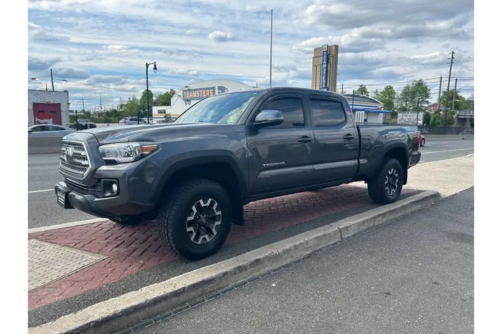 $26995 : 2017 Tacoma TRD Off-Road image 8