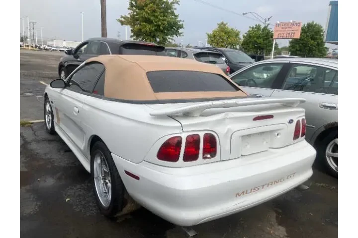 $8500 : 1998 Mustang GT image 3