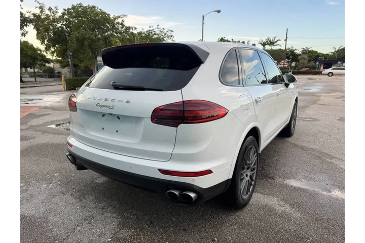 $21469 : 2017 Cayenne S E-Hybrid Plati image 8
