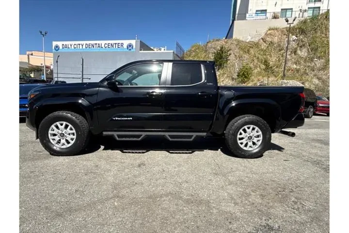 $35388 : Toyota Tacoma 2024 4x2 SR5 4 image 6