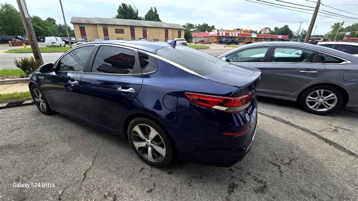 2019 Optima S Auto image 2