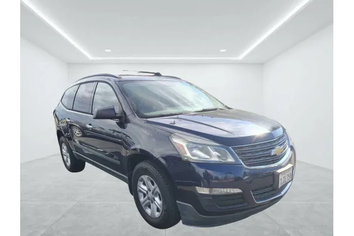 $6990 : 2015 Traverse LS image 3