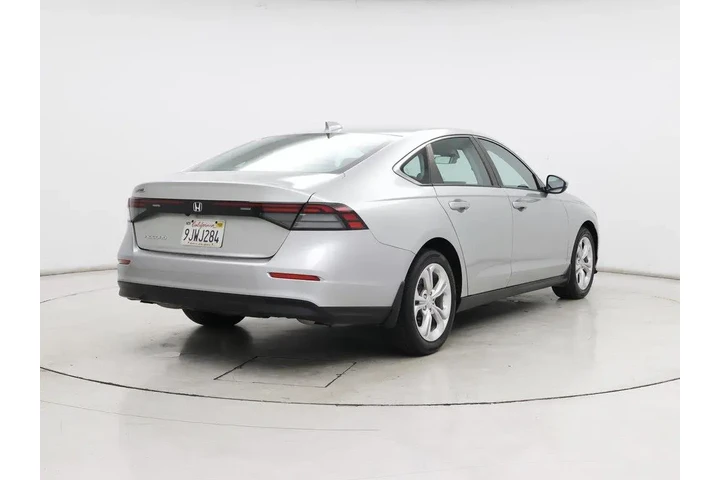 $24998 : Honda Accord 2024 LX 4dr Sed image 8