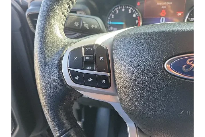 $26400 : Ford Explorer 2022 XLT 4dr S image 6