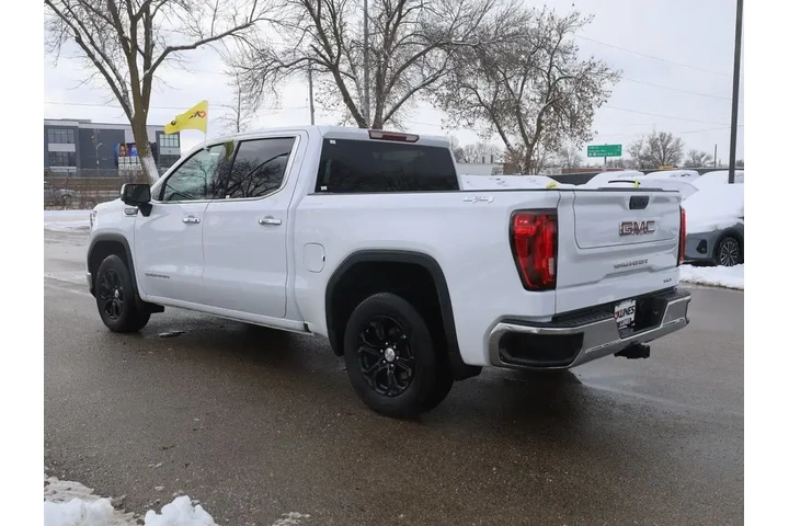 $39977 : GMC Sierra 1500 2024 4x4 SLT image 6