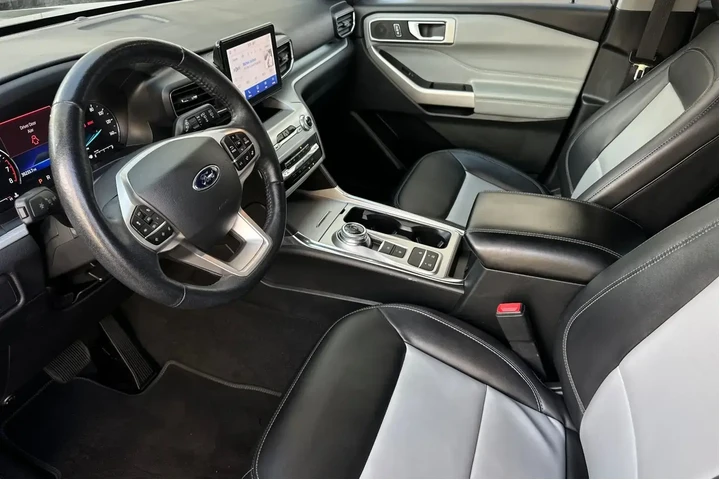 $27700 : Ford Explorer 2022 XLT 4dr S image 9