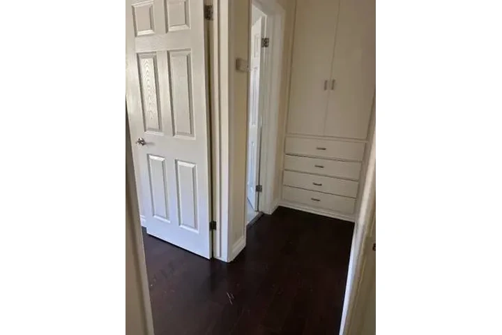 $1890 : 1 BEDROOM LOS ANGELES image 2