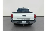 Toyota Tacoma 2023 4x2 TRD O thumbnail