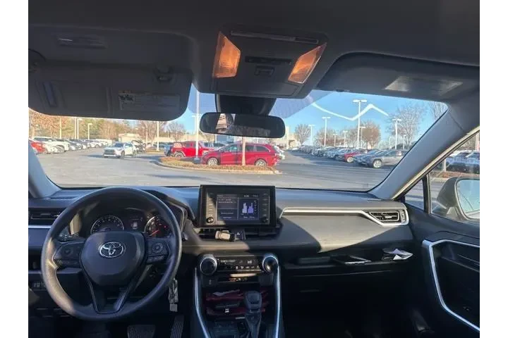 $22229 : Toyota RAV4 2019 LE 4dr SUV image 8