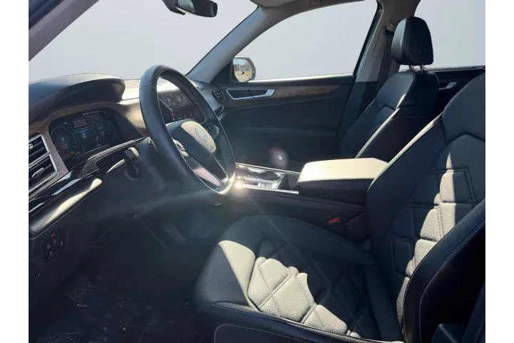 $31176 : Volkswagen Atlas 2024 AWD SE image 9