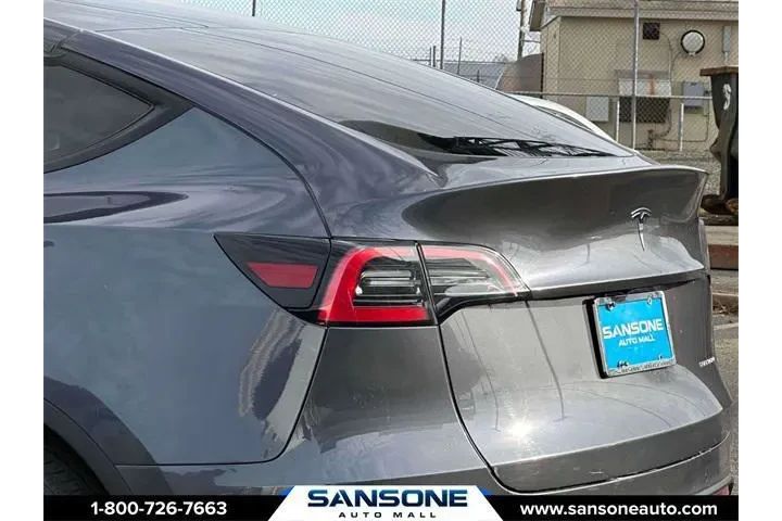 $25959 : Tesla Model Y 2022 AWD Long image 8