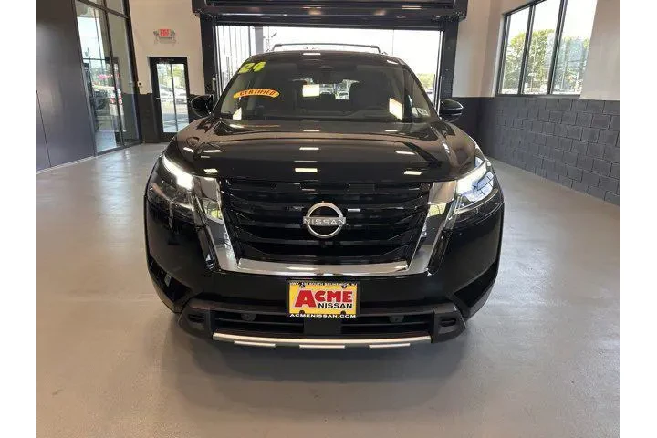 $39795 : Nissan Pathfinder 2024 AWD P image 9