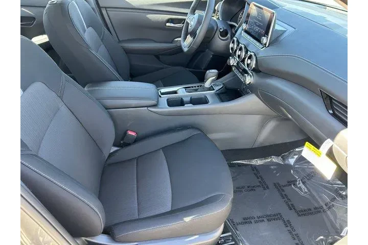 $20650 : Nissan Sentra 2025 SV 4dr Se image 9