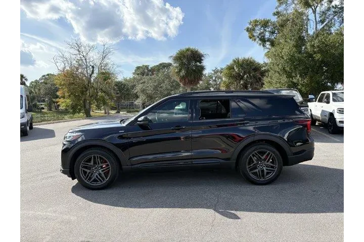$39993 : Ford Explorer 2025 ST-Line 4 image 5