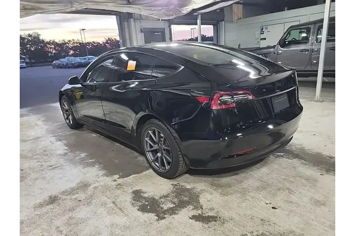 $21490 : Tesla Model 3 2023 4dr Sedan image 3