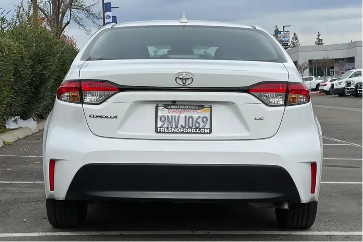 $20496 : Toyota Corolla 2024 LE 4dr S image 8