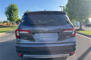 $30106 : PRE-OWNED 2021 HONDA PILOT EX thumbnail