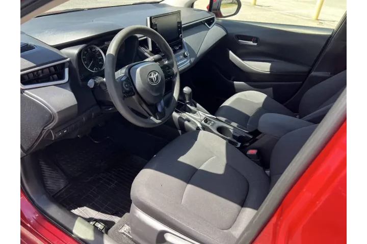 $11900 : 2020 Corolla LE image 10