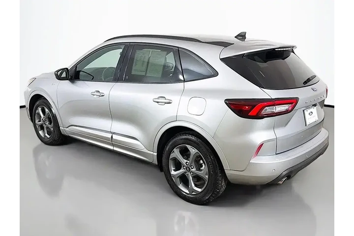 $21749 : Ford Escape 2023 ST-Line 4dr image 7
