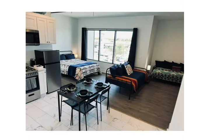 $2000 : Renta Studio (Santa Ana) image 6